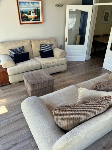 suite of furniture (3 + 2 + footstool)