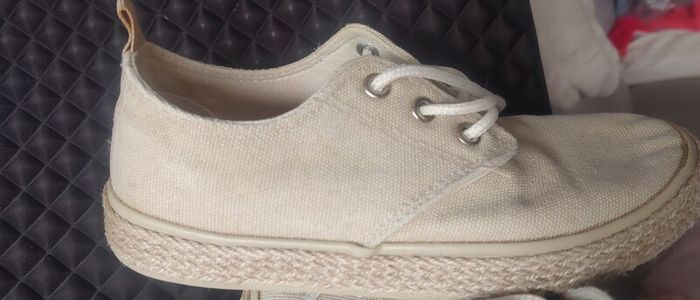 Barely worn linen look trainers size EU 35 boy girl