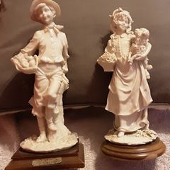 two nice figurines, ( m 1 )