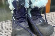Snow boots