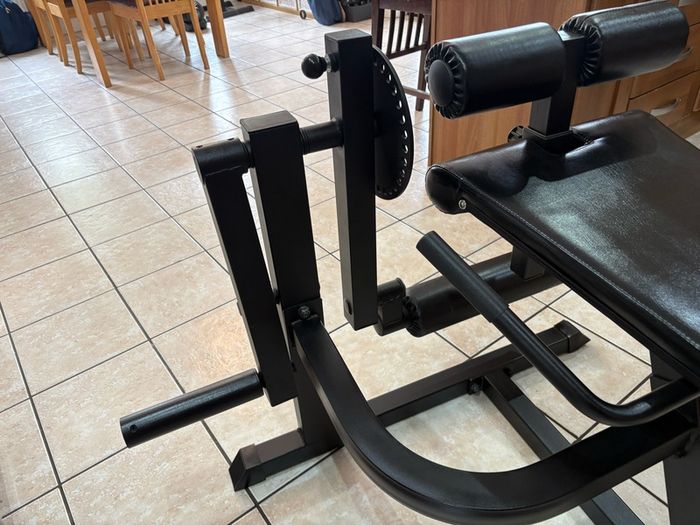 Gym Leg Extension And Leg Curl Machine For Quads And Hamstrings!!