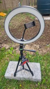 Led ring light for broadcast