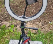 Led ring light for broadcast