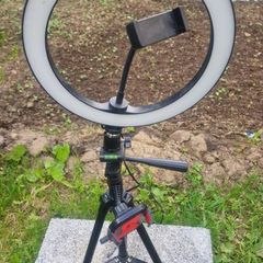 Led ring light for broadcast