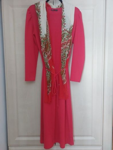 Zara apple red belted dress with free shawl