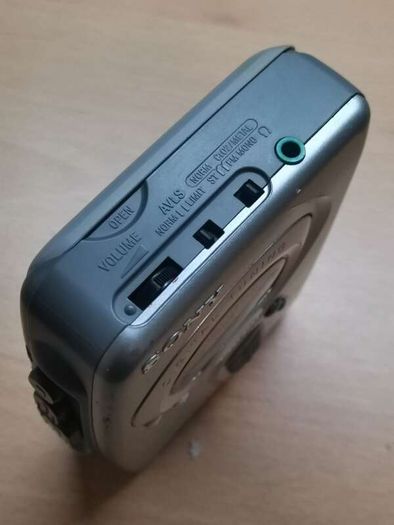 SONY WM-FX271 Walkman Cassette Player