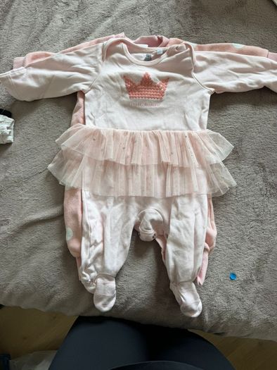 baby girl 3-6 months big bundle of clothes