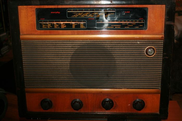 Vintage Murphy Radio  A.218 Works