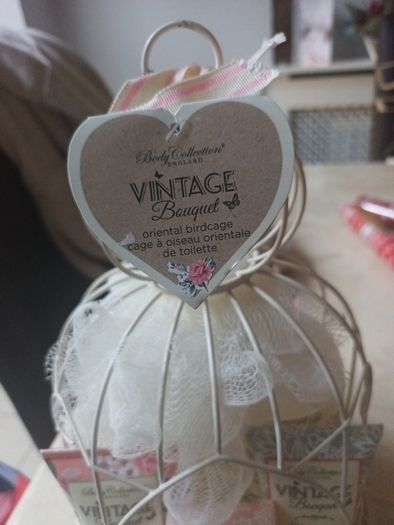 Vintage Bouquet Oriental Bircage Collection. (7 Items).