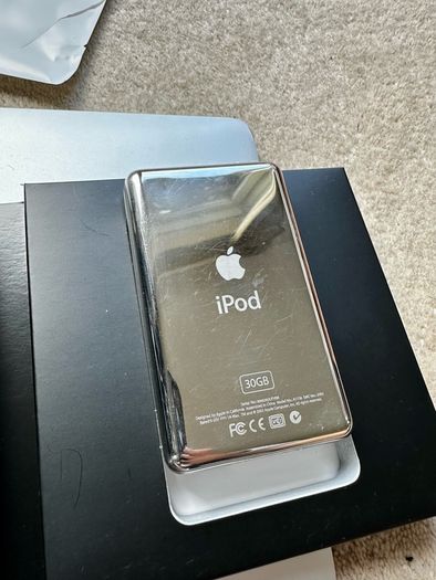 Apple iPod 5th gen 30GB