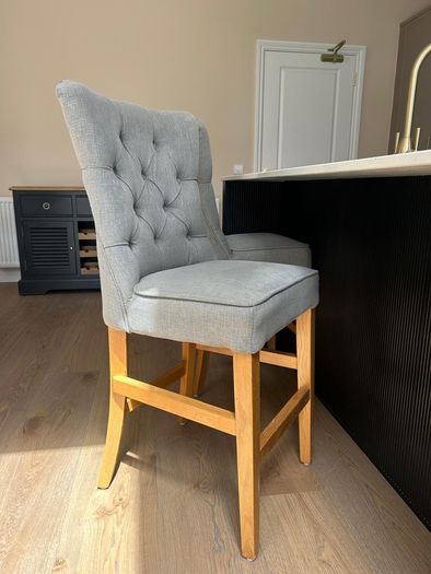 2X Kitchen Stools