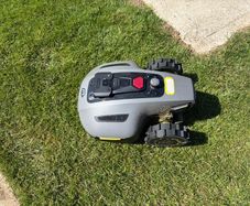Yuka mini robo mower