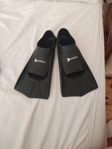 Swimkit fins size 1-1.5 UK