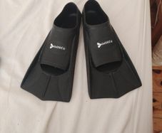 Swimkit fins size 1-1.5 UK