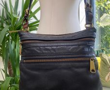 Fossil Explorer Leather Crossbody Bag  (ZB5255)