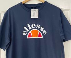 BNWT Men's T-shirt (Large)