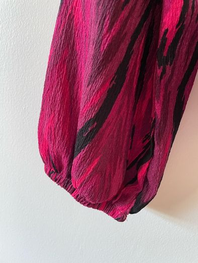 Gallery Ladies Pink Ruched top size 16 New with tags