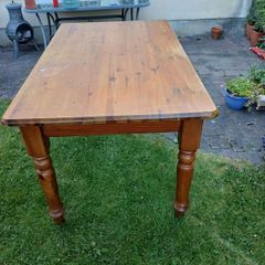 Dining Table 5'