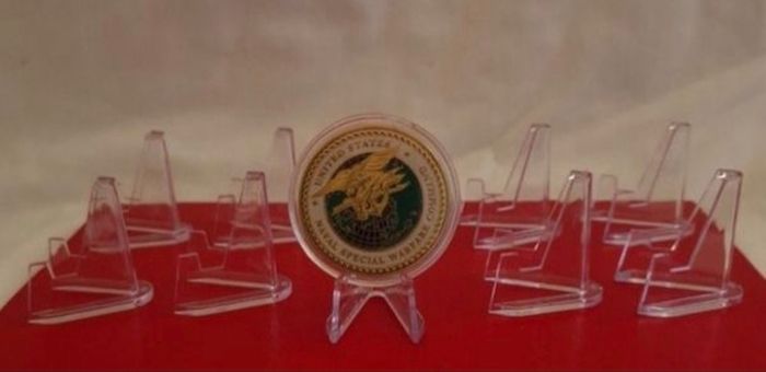 Medal / badge / coin display stands . Lot of (10)