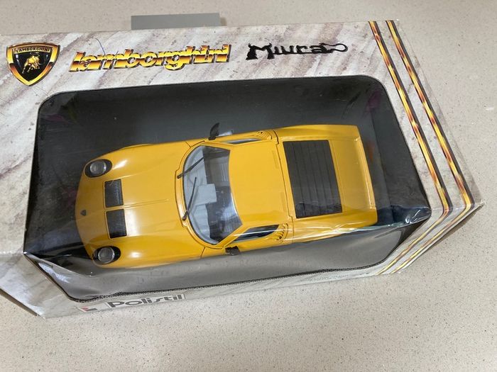 Lamborghini Miura Scale 1/18