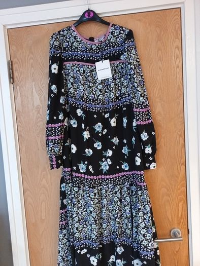 Glamorous  Dress. S. 10. B.N.W.T