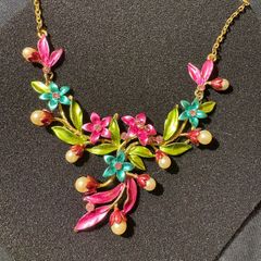 vintage flower necklace