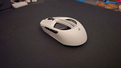 ARYE RCC-1 Wireless Gaming Mouse