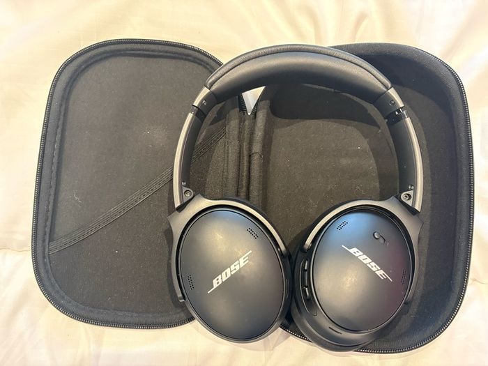 BOSE Quietcomfort 45 Headphones