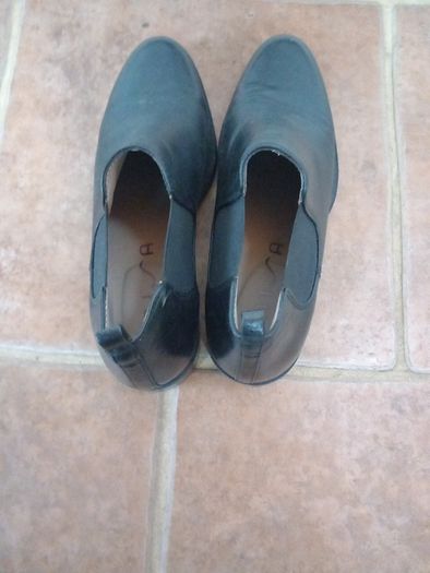 Black Leather Ankle Boots  (40 S7)