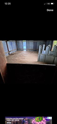 Stables and 2 acres of land to rent
