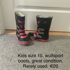 Wulfsport kids boots, size 11