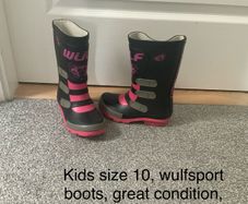 Wulfsport boots, size 10