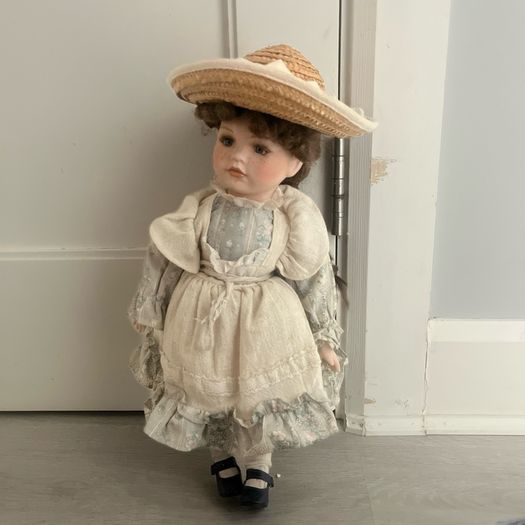 Leonardo Collection porcelain doll