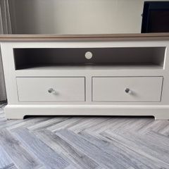 Tv unit