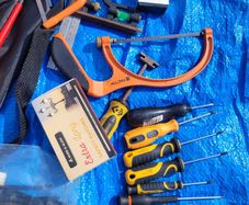toolbox hand tool's screwdriver various bits