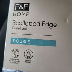 White Scalloped edge duvet set double NEW white