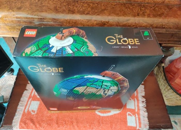 Lego L