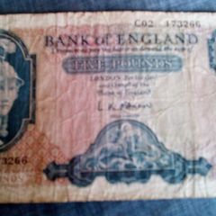 Bank of England Five pound note. L.K. O'Brien. (Price reduction).