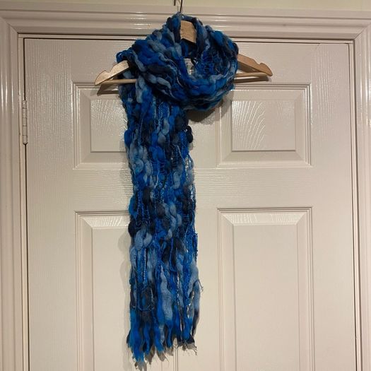 Chunky knit blue scarf