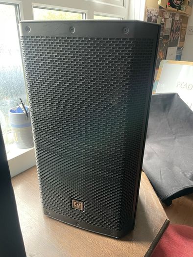 Pair of Electro-Voice EV ZLX-12P-G2 Powered Speakers with Padded Covers - As New
