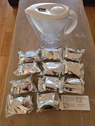 Brita Jug + 11 Water filter cartridges