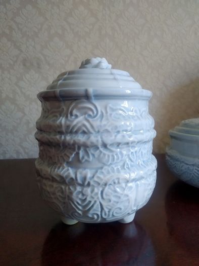 NEW ANTHROPOLOGIE Embossed Small Tureen and Jar