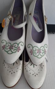 New childs Clarks shoes with tag