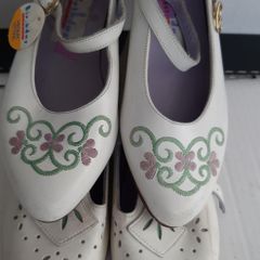 New childs Clarks shoes with tag