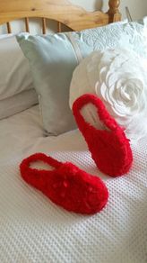 Red slippers - Size 4