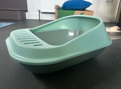 Litter tray