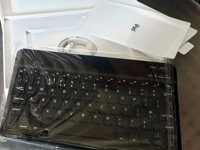 BNIB Wireless Bluetooth Keyboard (UK Layout)