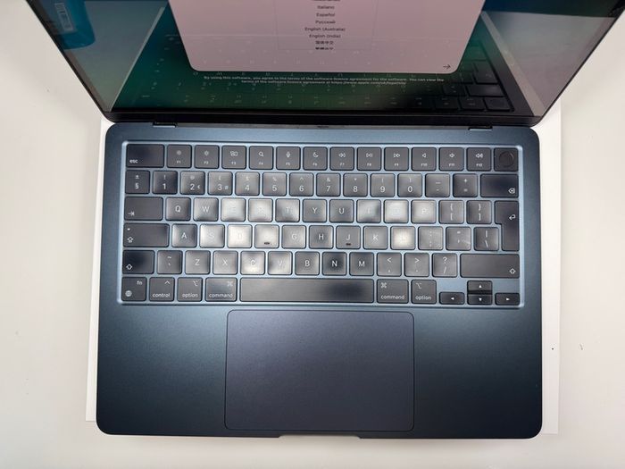 Apple Macbook Air