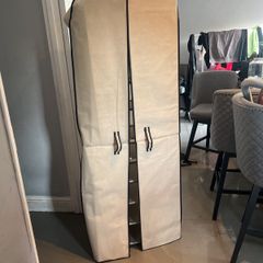 Shoe storage cabinet