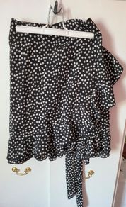 Summer skirts black / white size 16/18